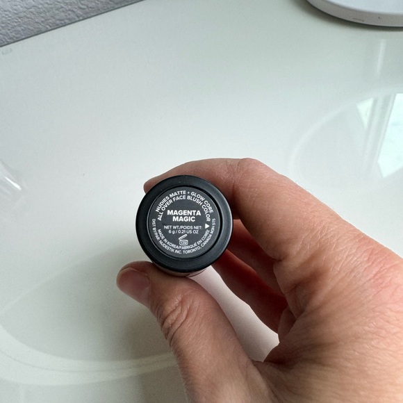 Nudestix Magenta magic glow core all over face blush color - Picture 6 of 8
